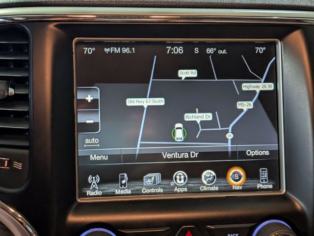 2017 Jeep Grand Cherokee Overland photo 12