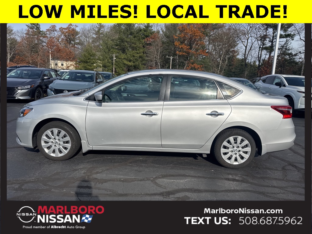 2017 Nissan Sentra S photo 4