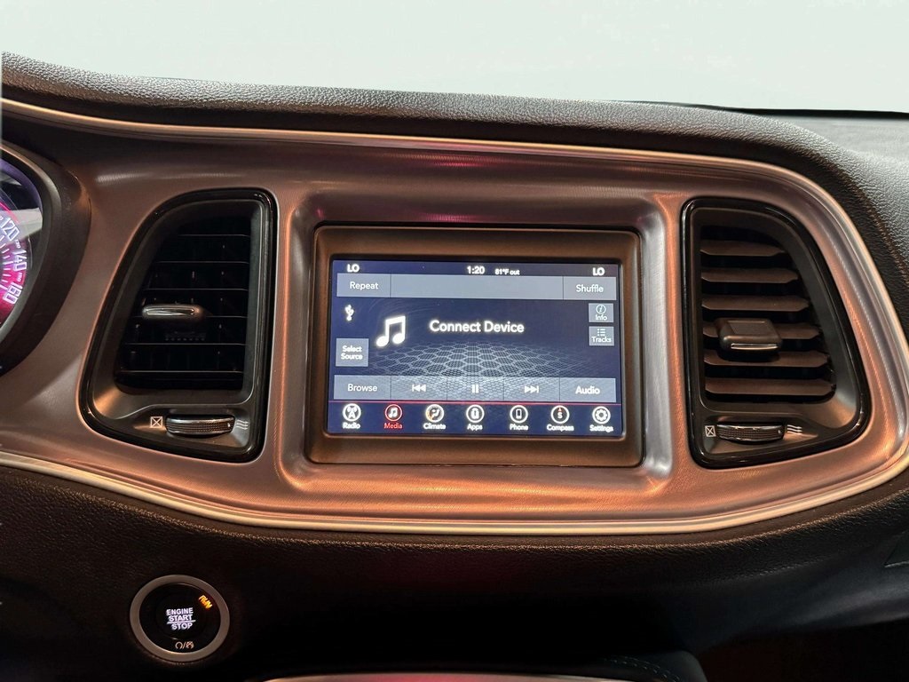 2022 Dodge Challenger SXT photo 12