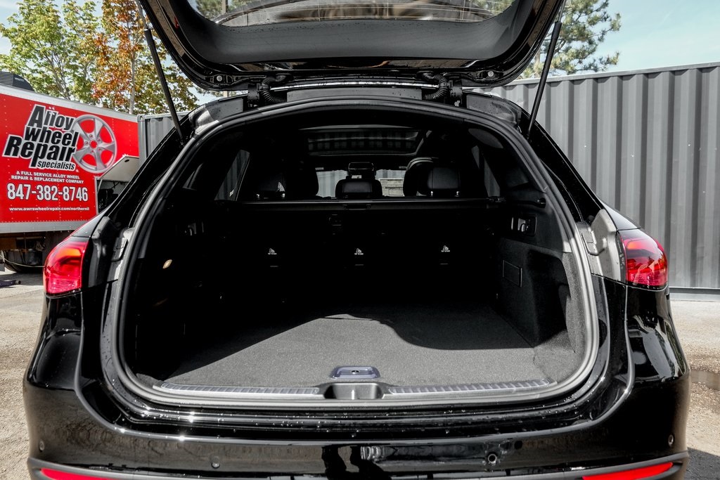 2025 Mercedes Benz GLC 300 4MATIC photo 7