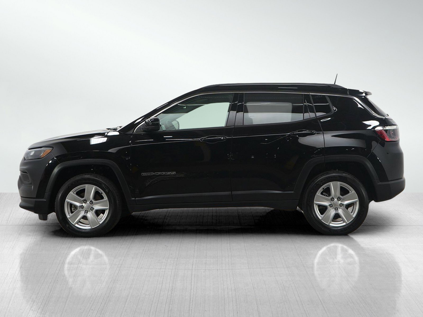 2022 Jeep Compass Latitude photo 2