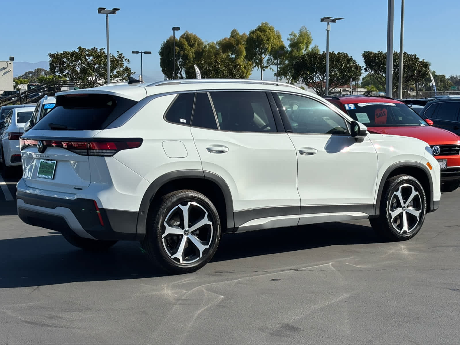 2026 Volkswagen Tiguan SE photo 2