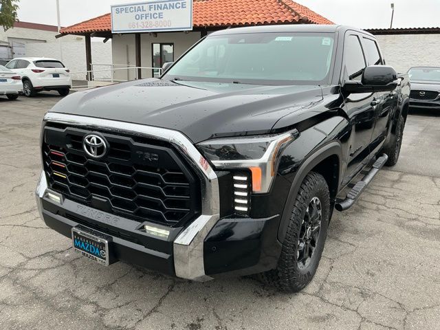 2022 Toyota Tundra SR5's photo
