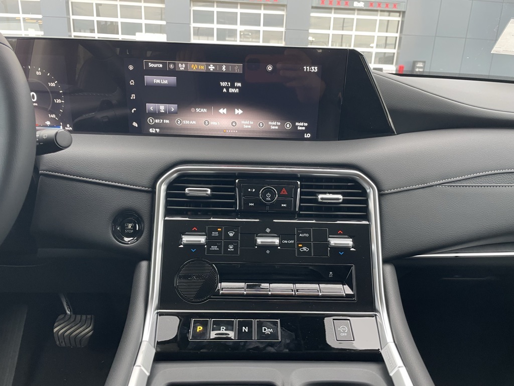 2025 Nissan Armada SV photo 16