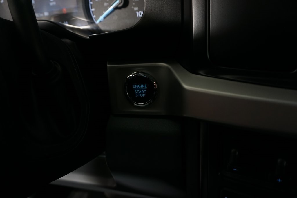 2023 Ford F-450 XLT photo 27