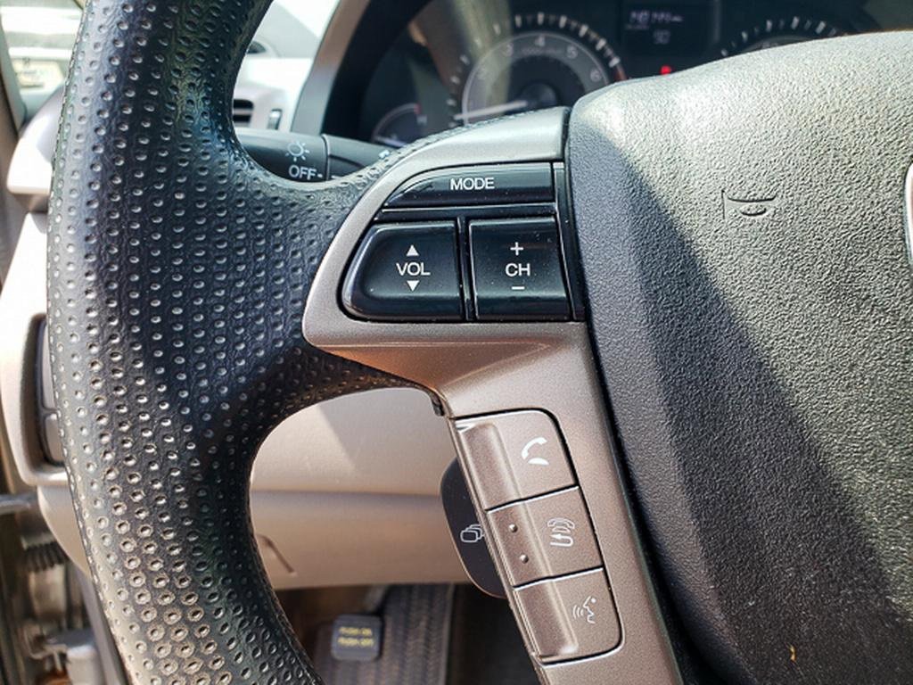 2016 Honda Odyssey LX photo 17