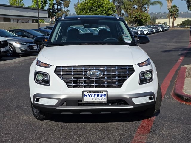 2025 Hyundai Venue Limited photo 3