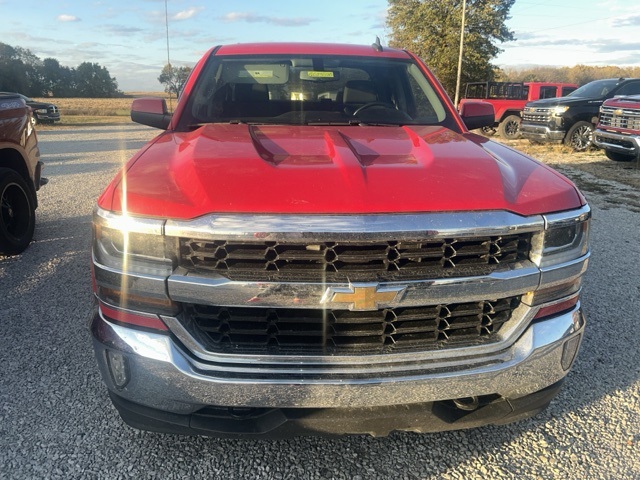 2017 Chevrolet Silverado 1500 LT photo 3