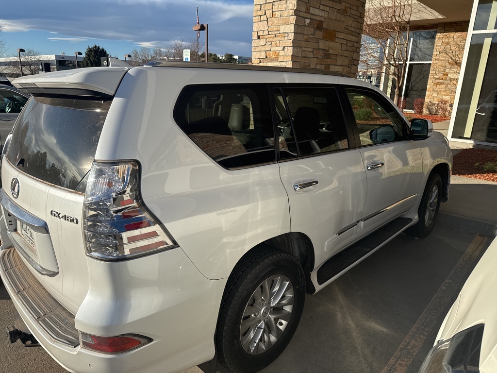 2016 Lexus GX 460 photo 3