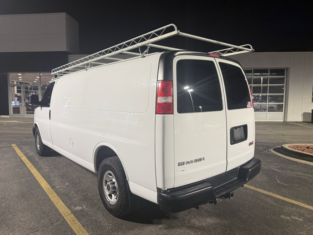 2018 GMC SAVANA - Image 3