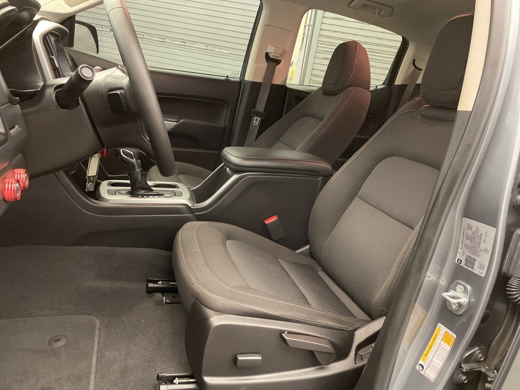 2022 Chevrolet Colorado LT photo 16
