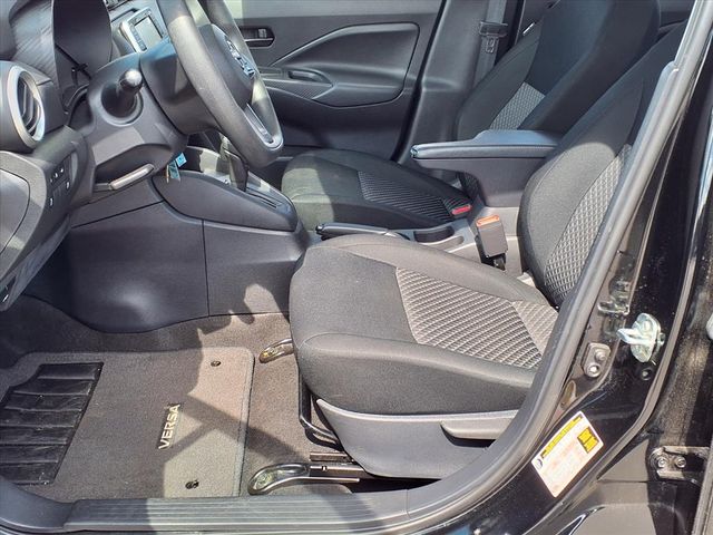 2024 Nissan Versa 1.6 S photo 12