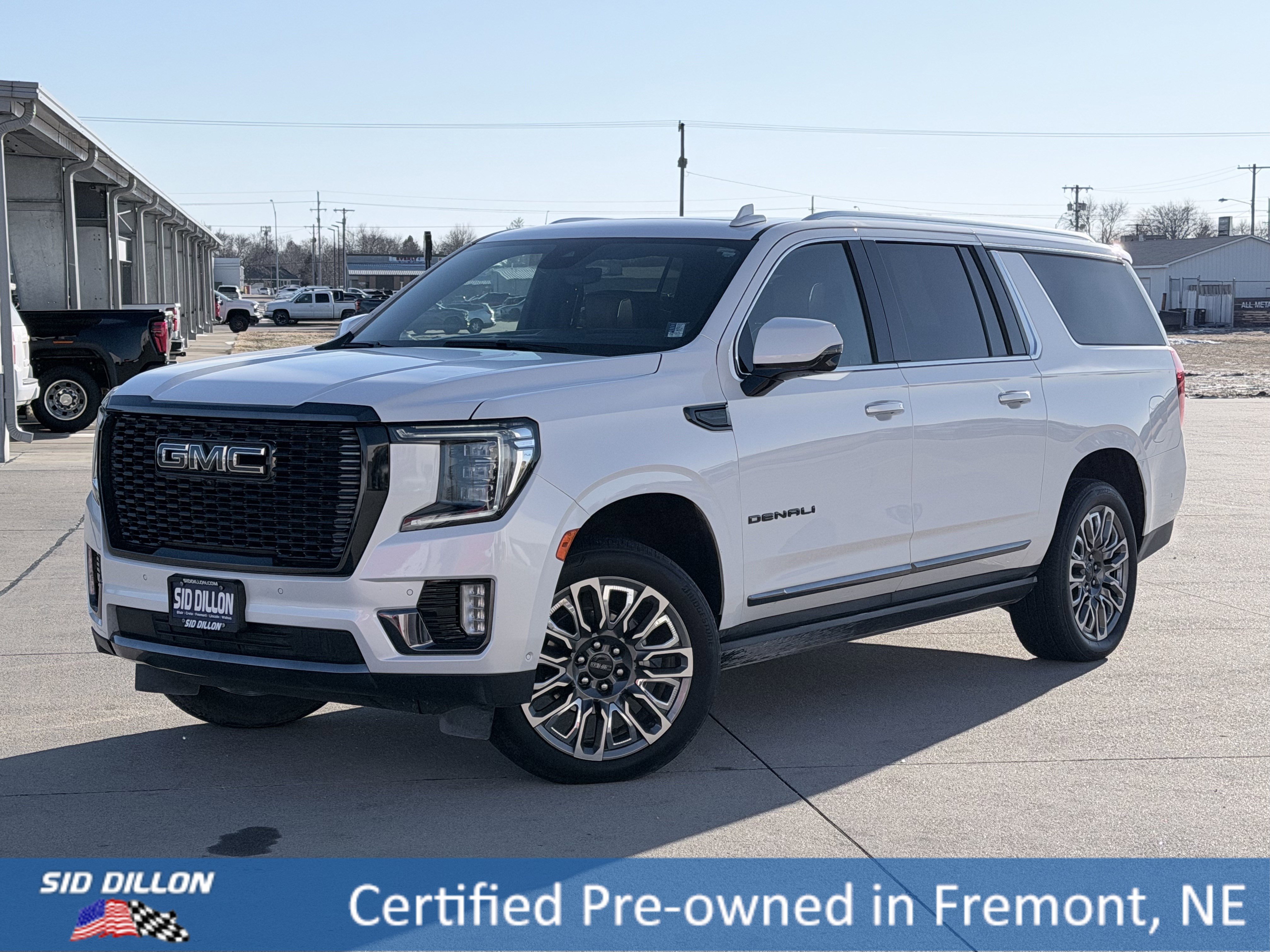 2023 GMC Yukon XL Denali Ultimate's photo