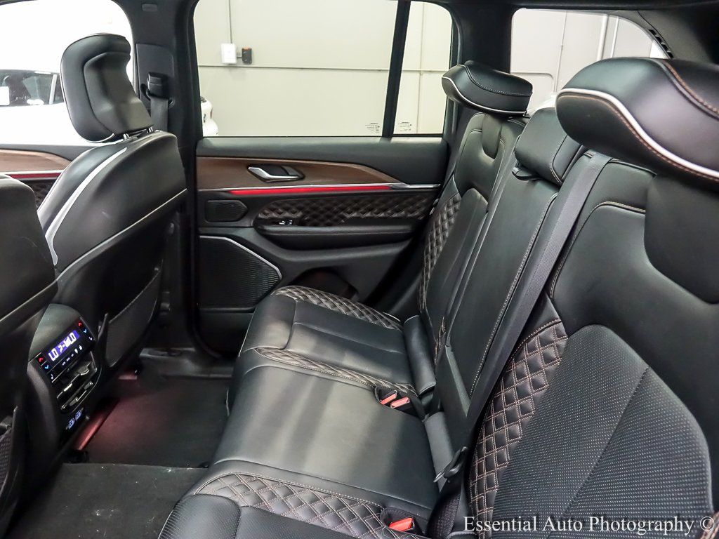 2022 JEEP GRAND CHEROKEE - Image 13