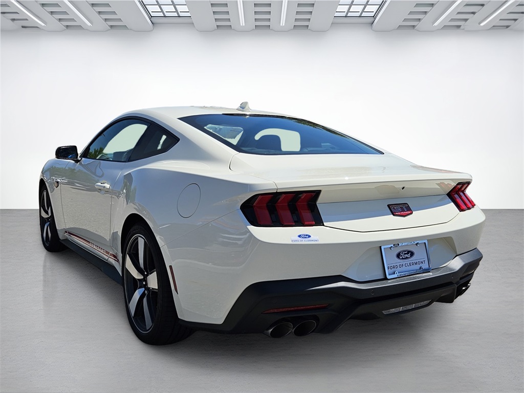 2025 Ford Mustang GT Premium photo 5