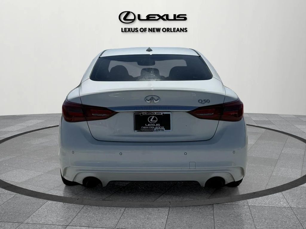 2018 Infiniti Q50 3.0t LUXE photo 4