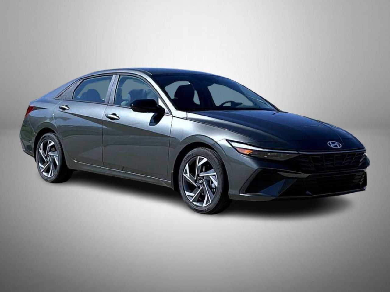 2025 Hyundai Elantra SEL Sport photo 3
