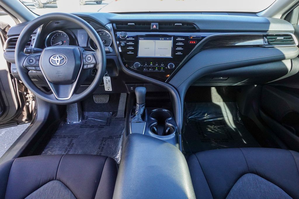 2019 Toyota Camry L photo 24