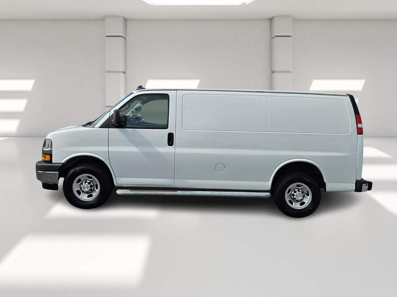 2022 Chevrolet Express Cargo 2500 photo 2