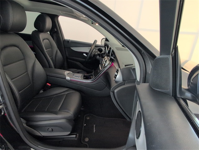 2022 Mercedes Benz GLC 300 photo 14