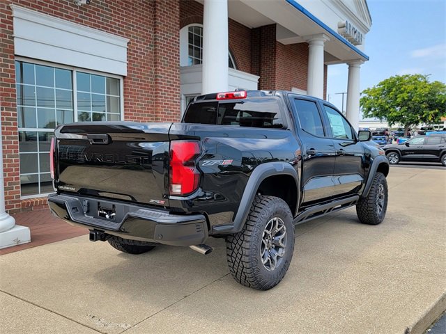 2026 Chevrolet Colorado ZR2 photo 3