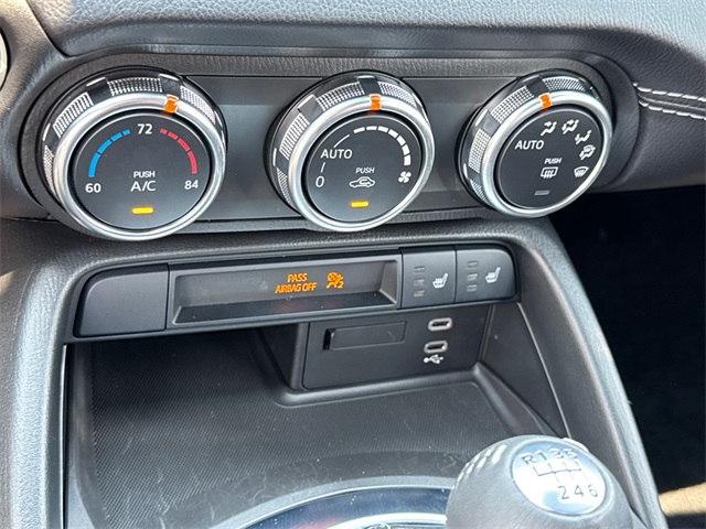 2024 Mazda MX-5 Miata Miata Grand Touring photo 24