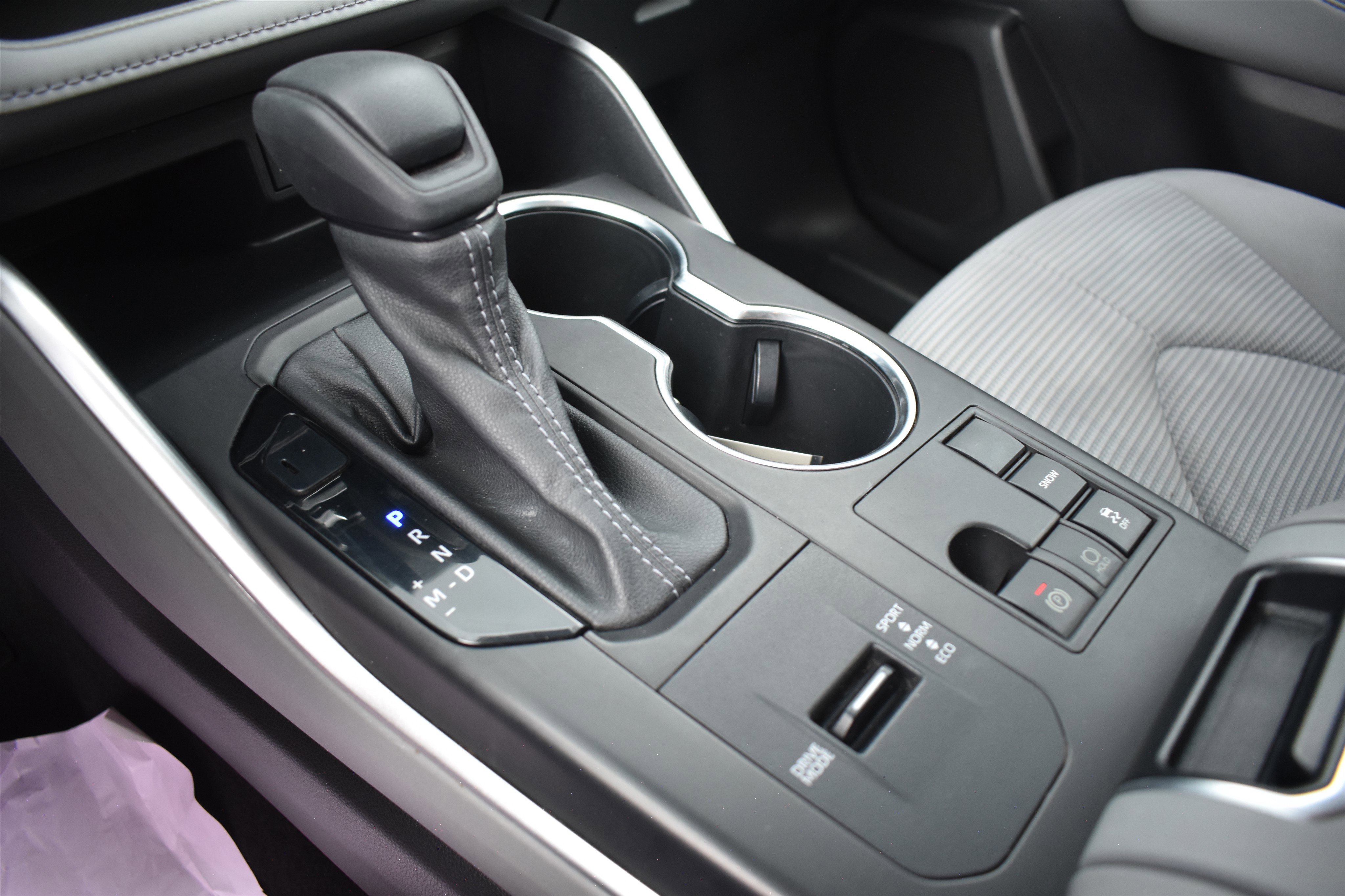 2023 Toyota Highlander L photo 16