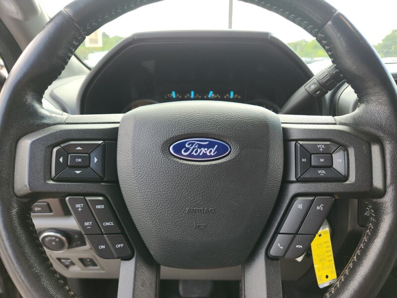 2019 Ford F-150 XLT photo 22