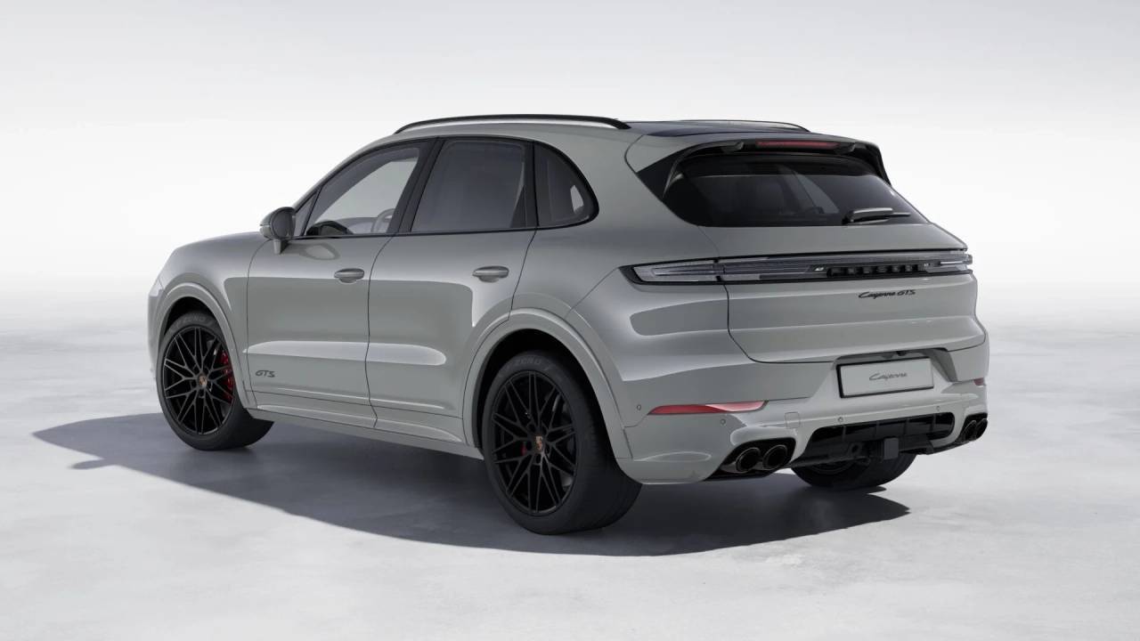 2026 Porsche Cayenne GTS photo 3