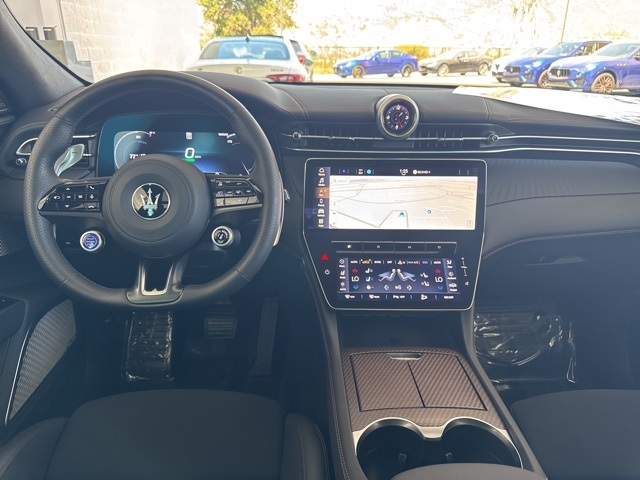 2025 Maserati Grecale photo 13