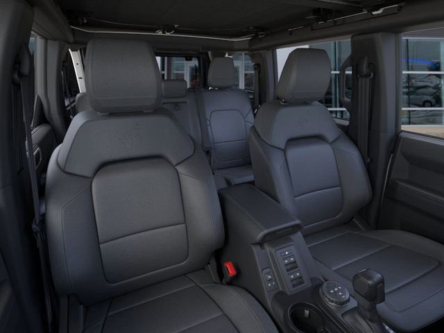 2025 Ford Bronco Outer Banks photo 9