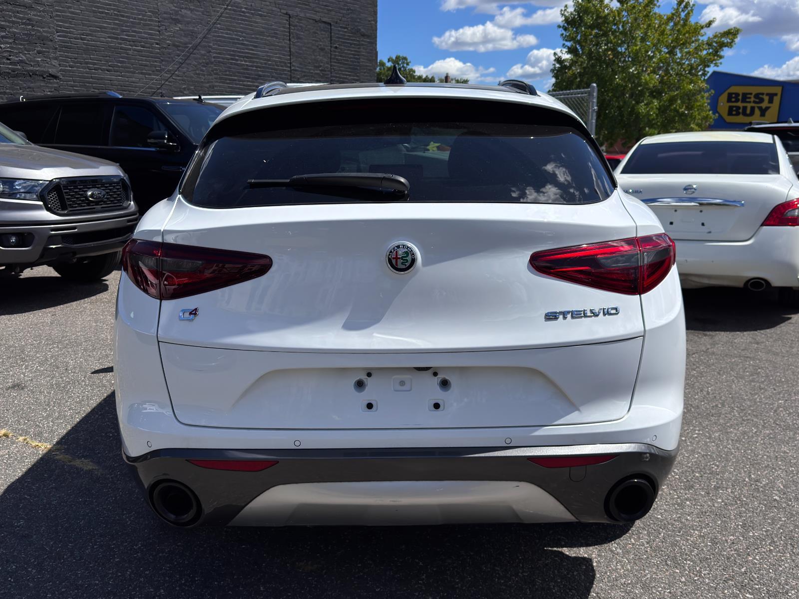 2022 Alfa Romeo Stelvio Ti photo 4