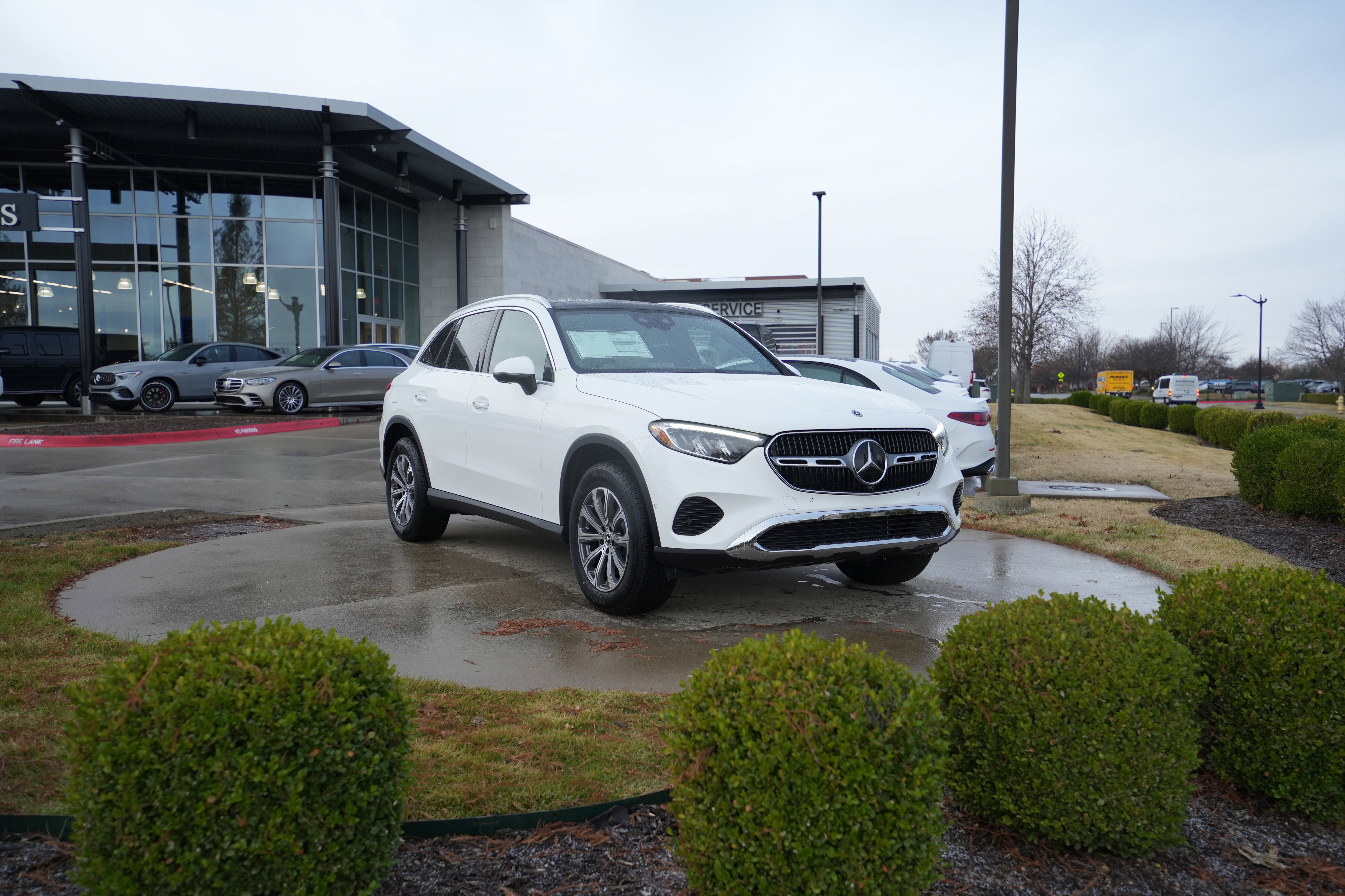 2026 Mercedes-Benz GLC Base's photo