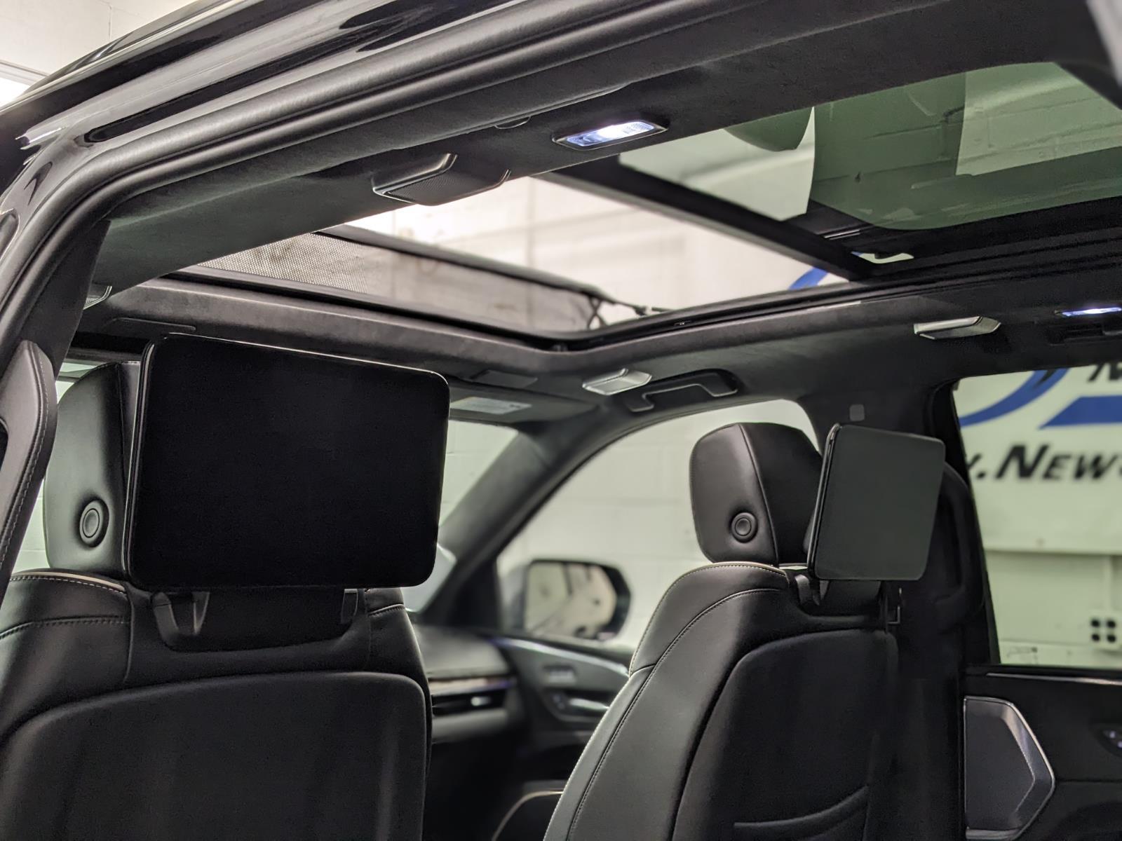 2024 Cadillac Escalade Sport Platinum photo 4