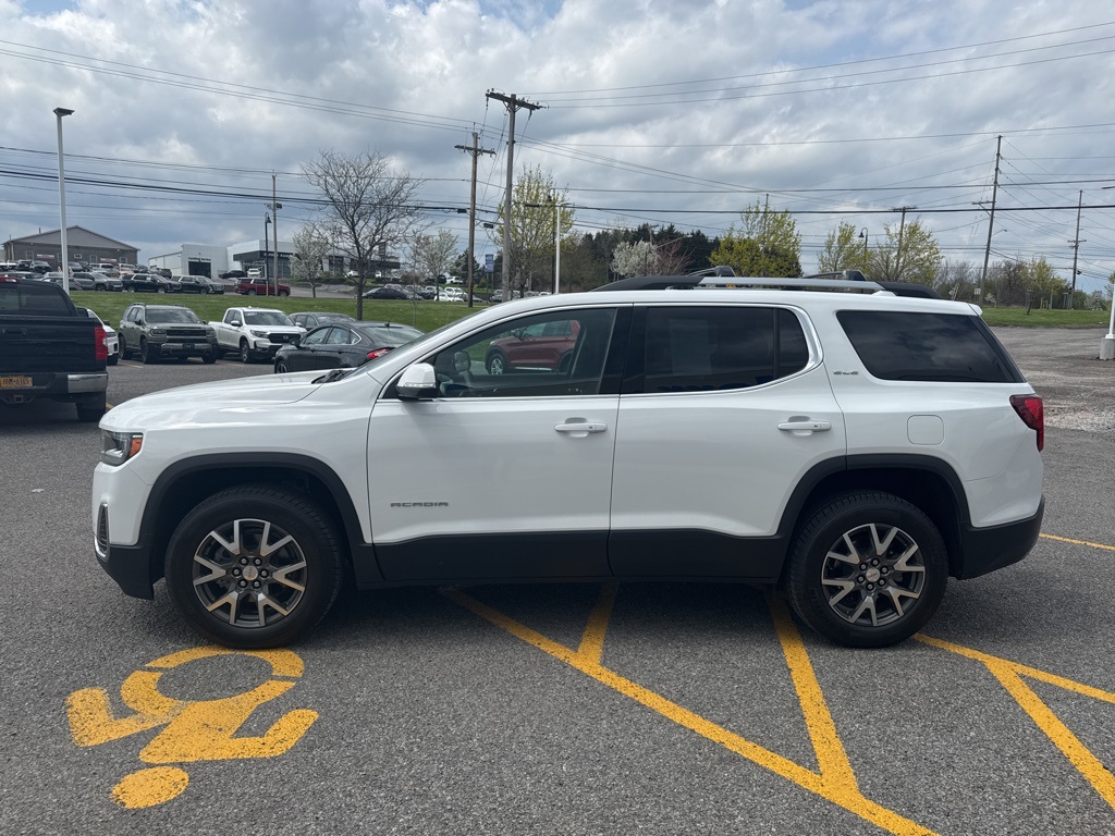 2022 Gmc Acadia SLE photo 4