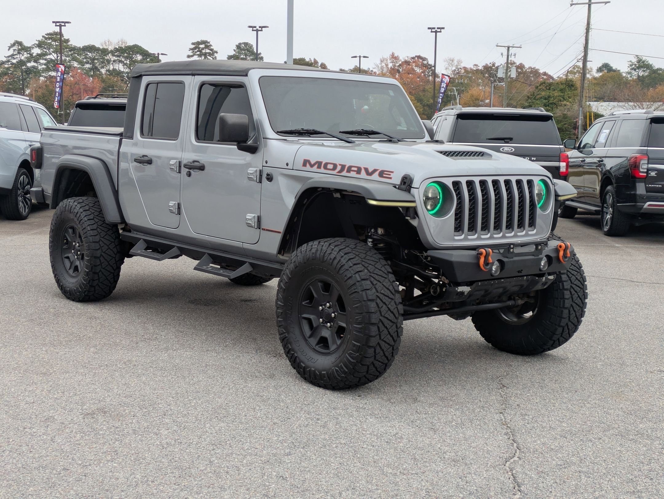 2021 Jeep Gladiator Mojave photo 2
