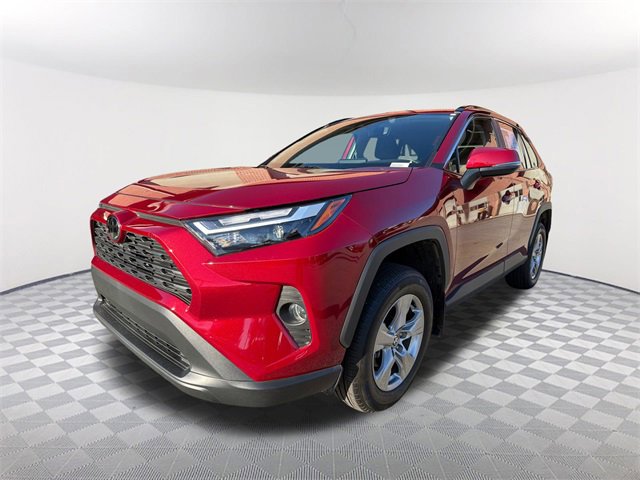 2025 Toyota RAV4 XLE's photo