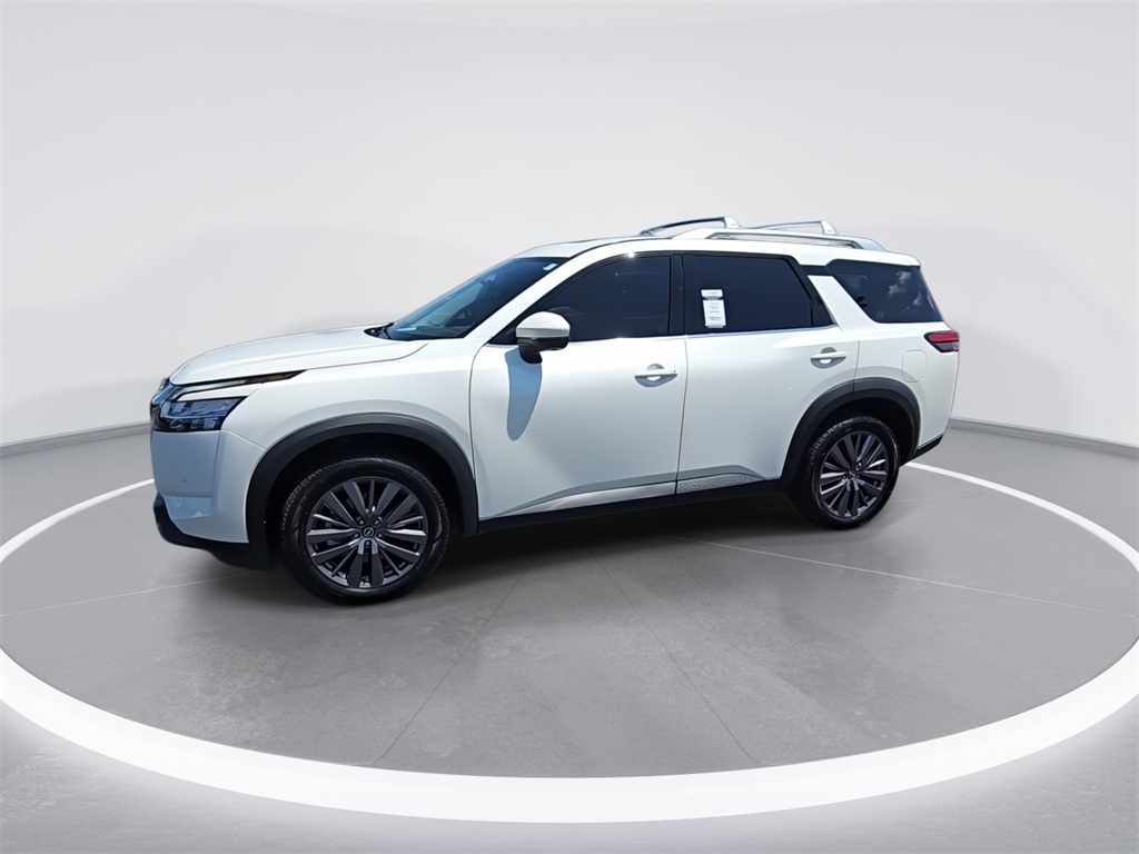 2023 Nissan Pathfinder SL photo 4
