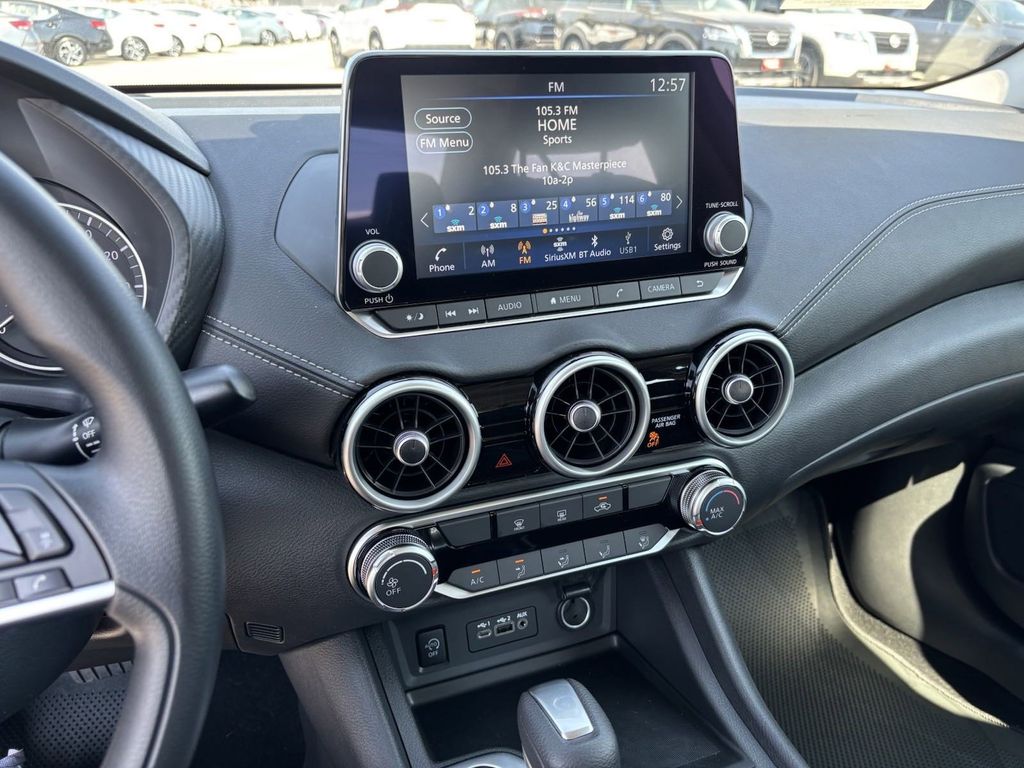 2025 Nissan Sentra SV photo 13