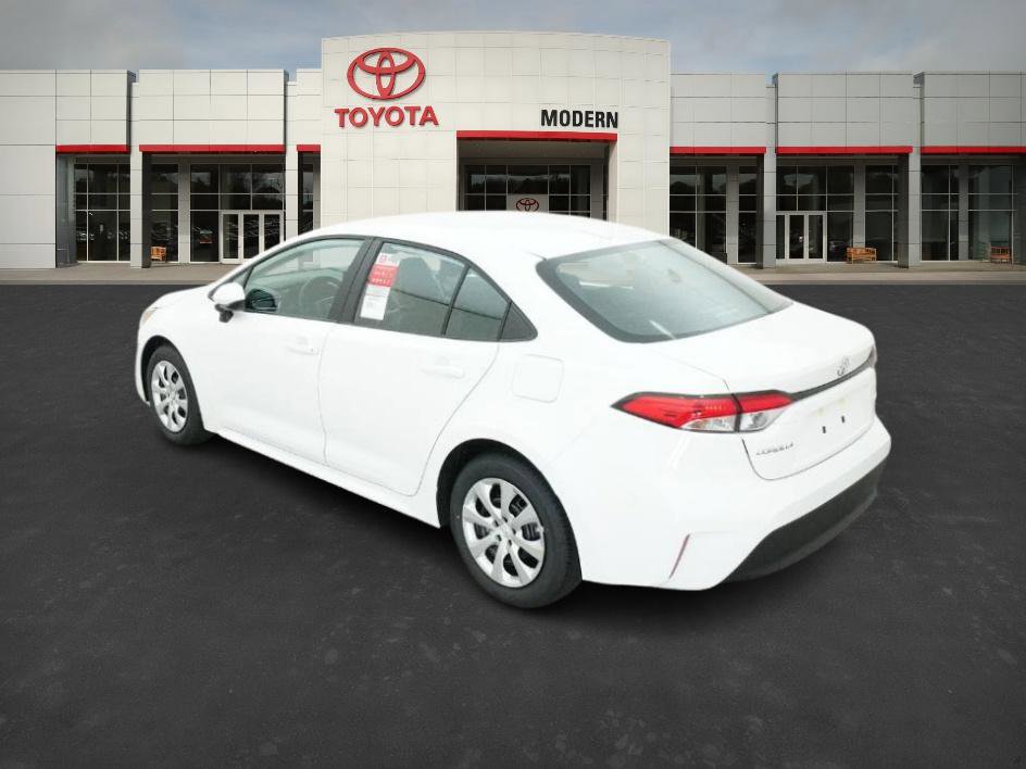 2025 Toyota Corolla LE photo 13