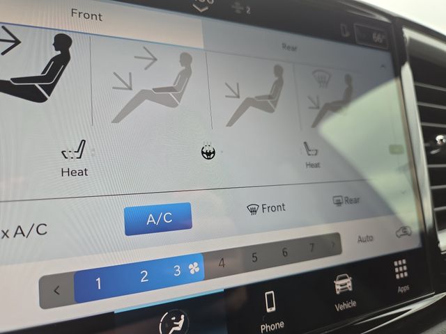 2026 Chrysler Voyager LX photo 7
