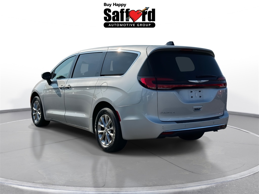 2023 Chrysler Pacifica Touring L photo 6