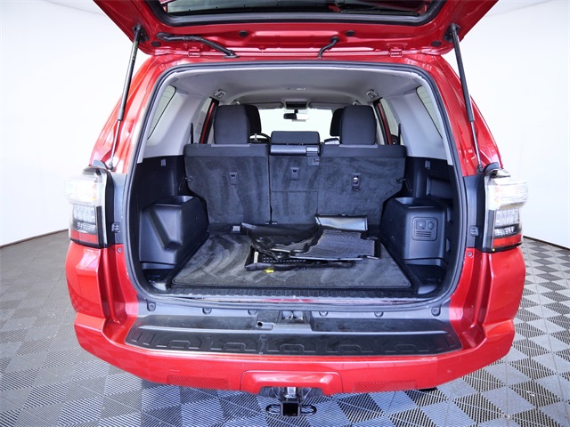 2018 Toyota 4Runner SR5 photo 8