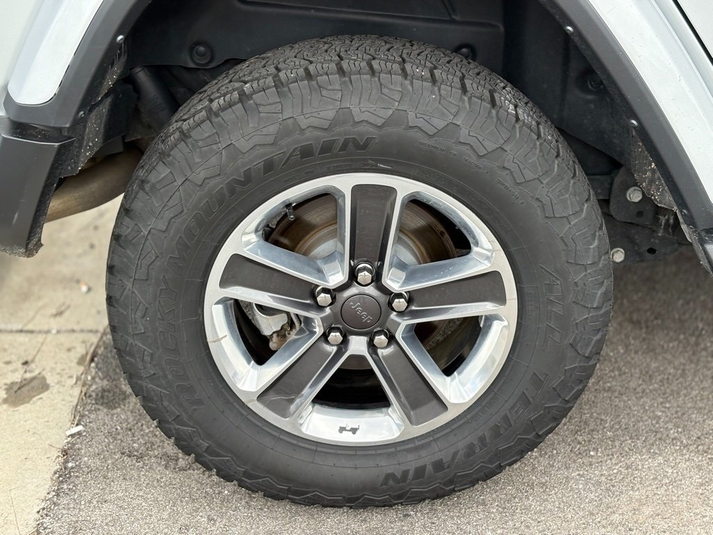 2022 Jeep Wrangler Unlimited Sahara photo 8