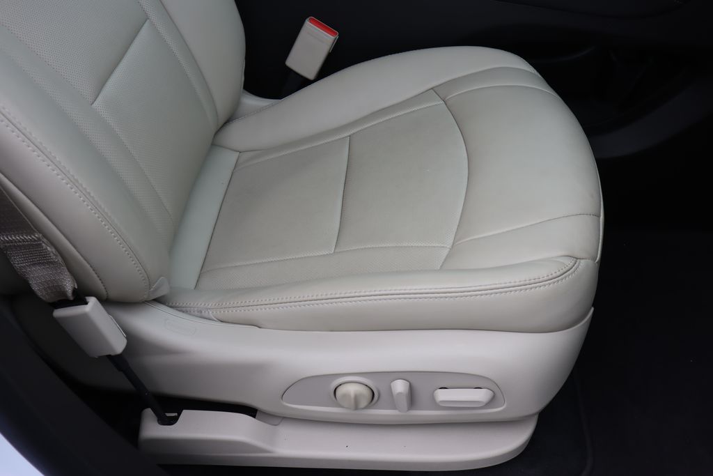 2021 Buick Enclave Essence photo 30