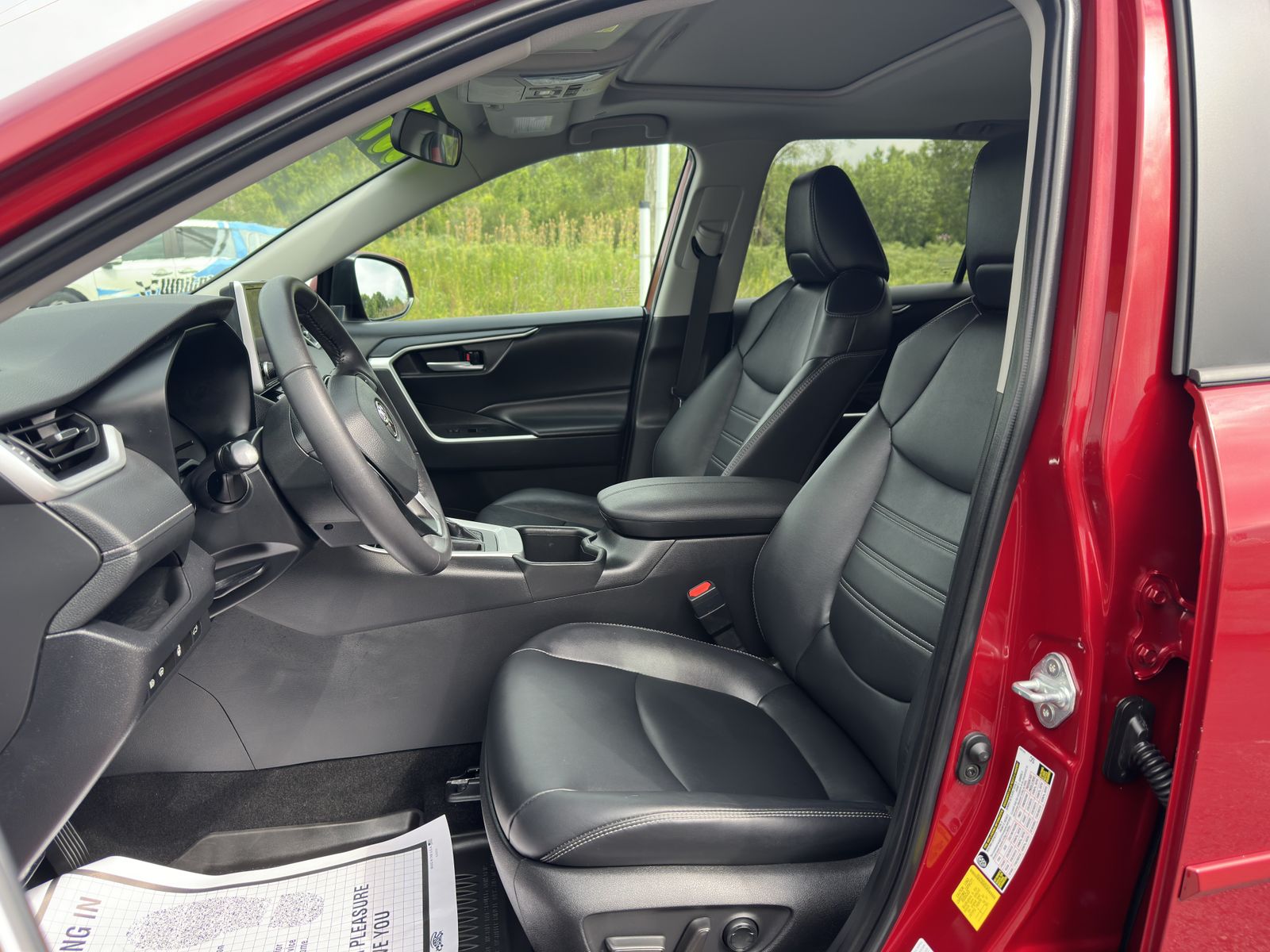 2024 Toyota RAV4 XLE Premium photo 2