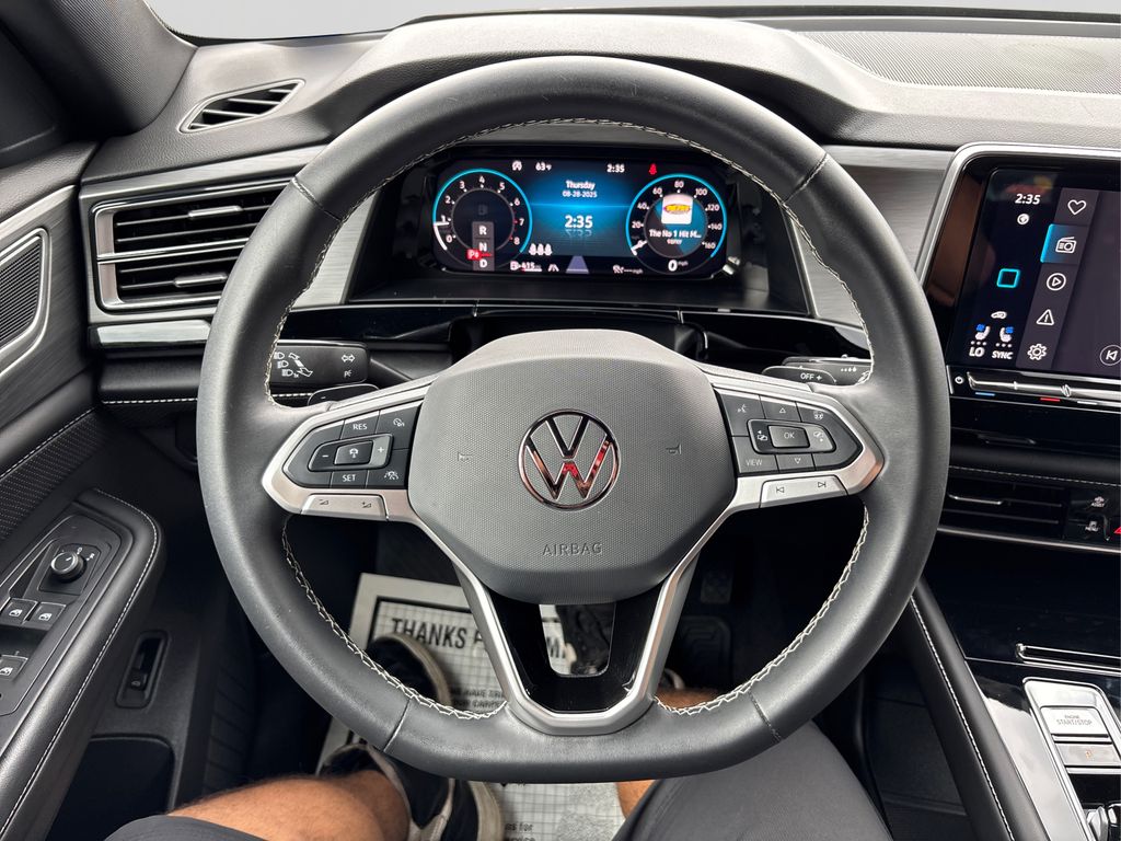 2024 Volkswagen Atlas Cross Sport SE Technology photo 24