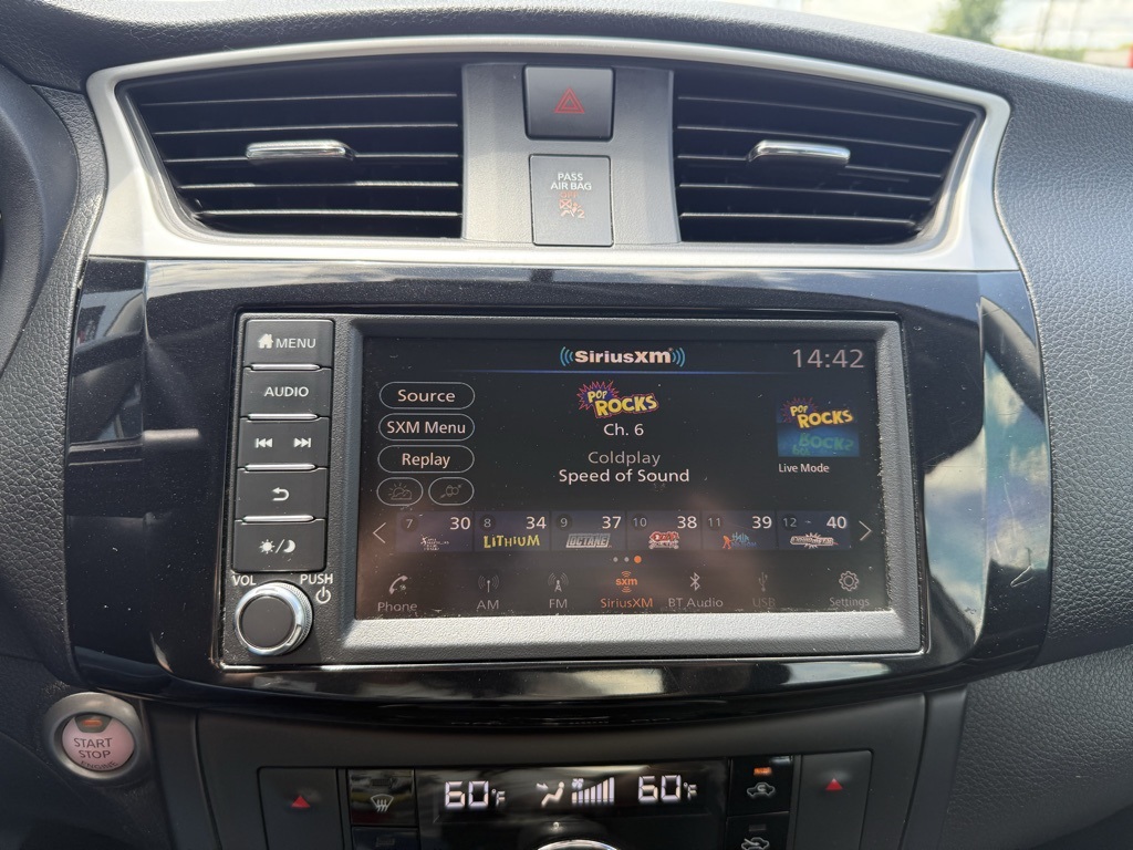 2019 Nissan Sentra SV photo 17