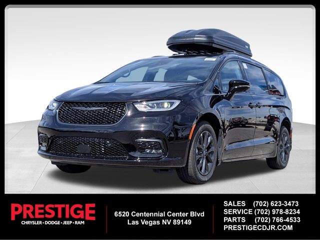 2025 Chrysler Pacifica Select's photo
