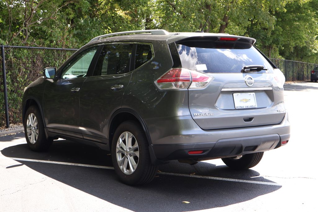 2016 Nissan Rogue SV photo 4